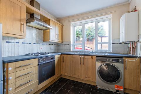 2 bedroom ground floor flat for sale, The Court, Newport Road, Cardiff CF24