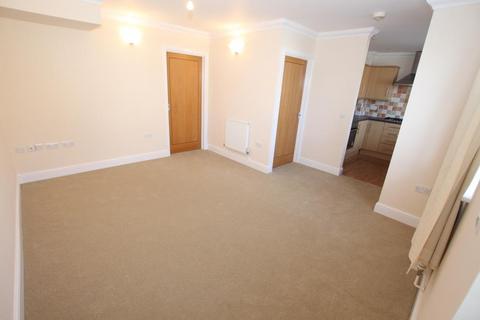 2 bedroom flat to rent, Highclere Road, Woking GU21