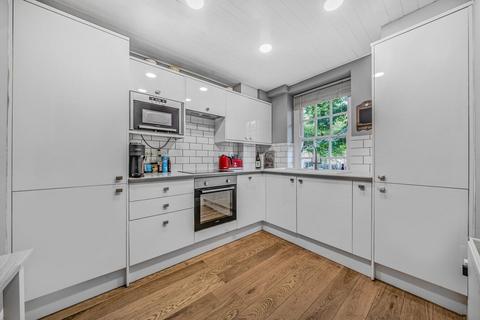 Flat 3, Harcourt House Albion Avenue, London, SW8 2AB