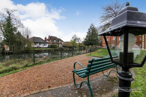 2 bedroom apartment to rent, Anne of Cleves House, Queens Reach, East Molesey KT8