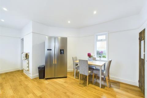 2 bedroom apartment for sale, Station Road, Christchurch, Dorset, BH23