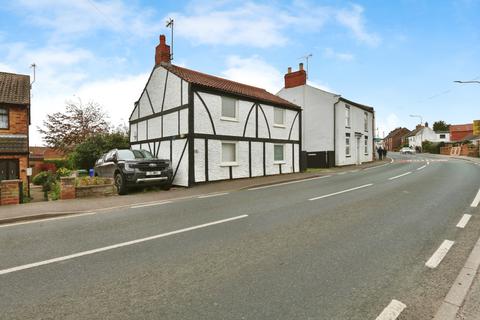 2 bedroom detached house for sale, Main Street, Keyingham, Hull, HU12 9RD