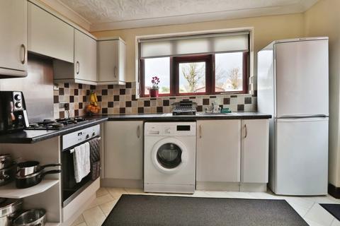 3 bedroom link detached house for sale, Newsham Gardens, Withernsea, HU19 2PY