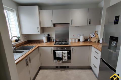 2 bedroom semi-detached house for sale, Mercer Avenue, Worcester, Worcestershire, WR5