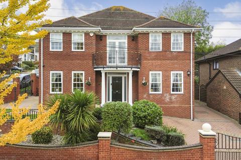 5 bedroom detached house for sale, Alexandra Road, Benfleet