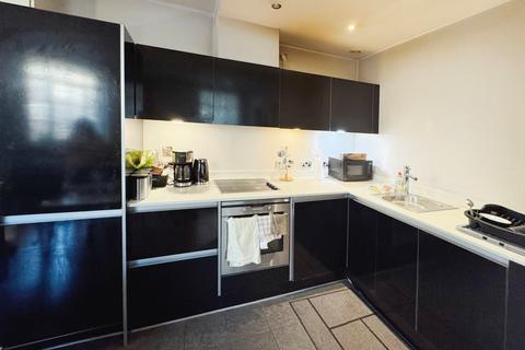 2 bedroom flat to rent, Greek Street, Leeds, UK, LS1