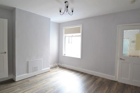 2 bedroom end of terrace house to rent, Goward Street, Market Harborough LE16