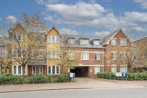 2 bedroom flat for sale, Southdown Road, Harpenden