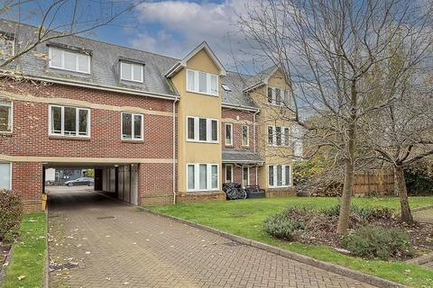 2 bedroom flat for sale, Southdown Road, Harpenden