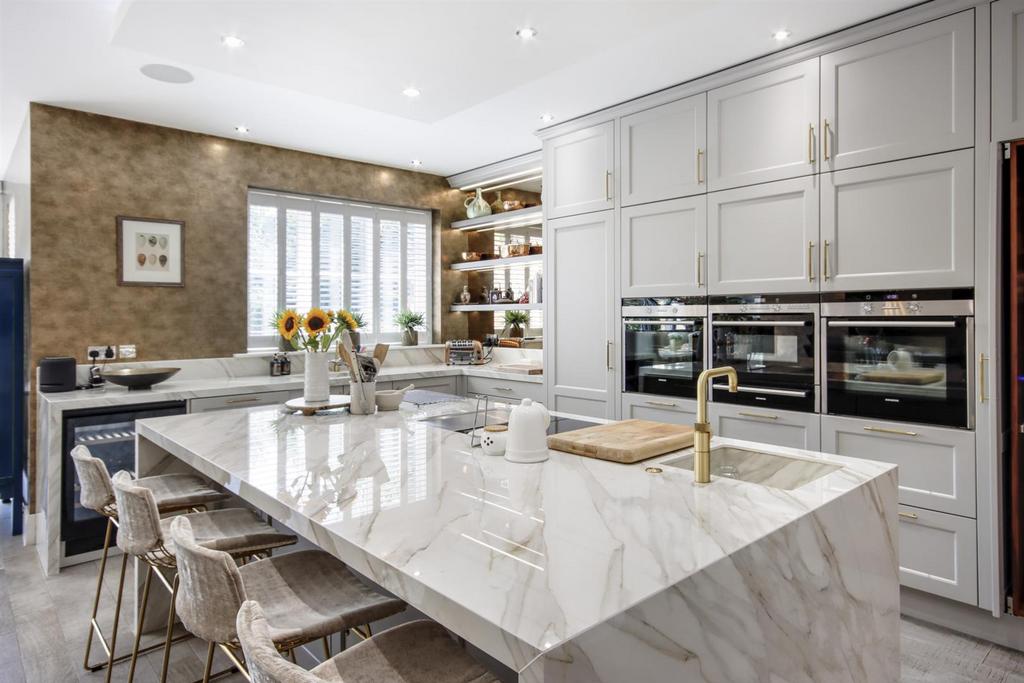 Open-Plan Kitchen/Dining/Drawing Room