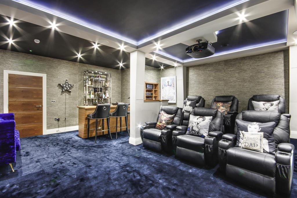 Cinema/Bar