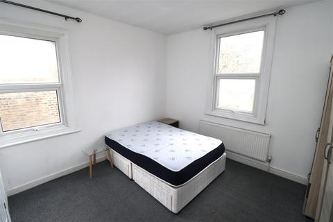 House share to rent, Lancelot Road, Wembley