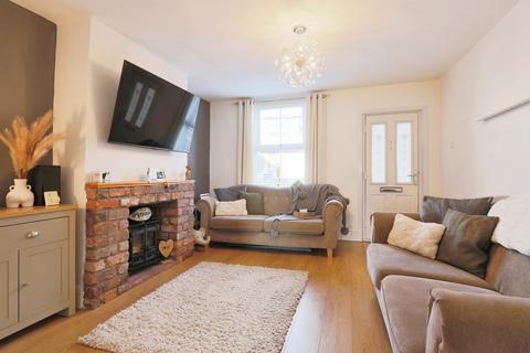 2 bedroom terraced house for sale, Dunswell Lane, Hull, HU6 0AG