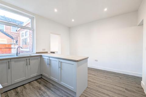 2 bedroom end of terrace house for sale, Factory Street West, Atherton