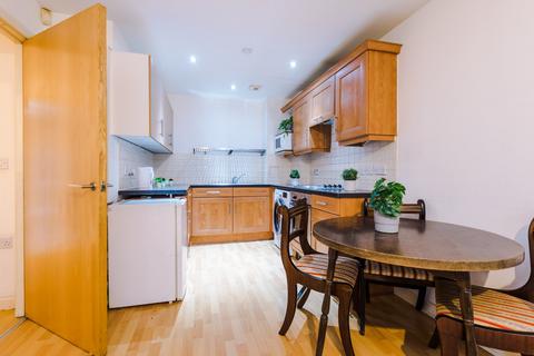 2 bedroom flat to rent, Montana House, 136 Princess Street, Southern Gateway, Manchester, M1