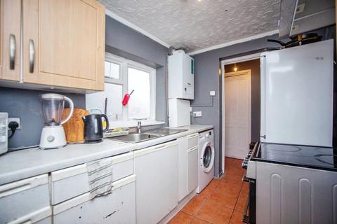 3 bedroom terraced house for sale, Luton Road, Chatham ME4