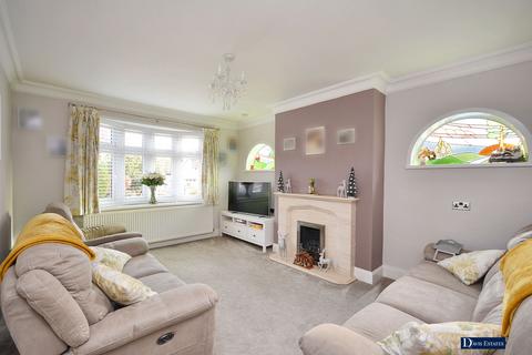 5 bedroom detached house for sale, Manor Crescent, Hornchurch, RM11