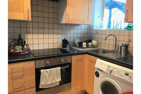 3 bedroom flat to rent, Grove Park Gardens, Chiswick W4