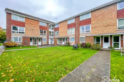 2 bedroom maisonette to rent, Marryat Court, Montagu Road, Highcliffe