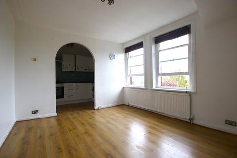 1 bedroom flat to rent, Beulah Hill, London, SE19