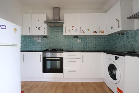 1 bedroom flat to rent, Beulah Hill, London, SE19