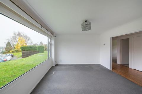 2 bedroom flat for sale, Downswood, Reigate