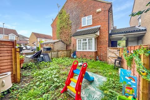 2 bedroom semi-detached house for sale, Dorrington Close, Luton, Bedfordshire, LU3 1XP