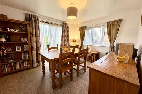 3 bedroom semi-detached house for sale, Drenewydd, Oswestry SY11