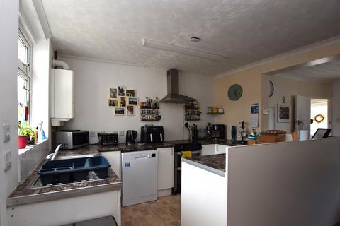 3 bedroom semi-detached house to rent, Jefferies Road, Ipswich IP4