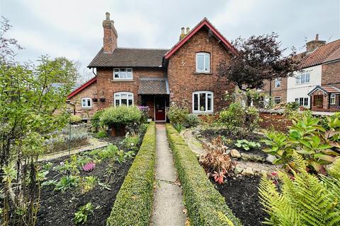 3 bedroom detached house for sale, Main Street, Riccall, York