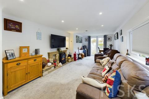 2 bedroom park home for sale, Bakers Lane, Chelmsford, CM2