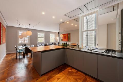 2 bedroom apartment for sale, Cadogan Gardens, Chelsea SW3