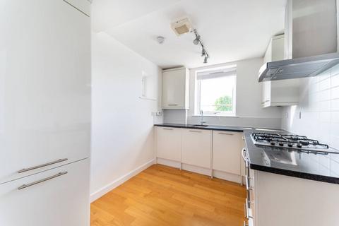 2 bedroom flat to rent, Kew Bridge Court, Chiswick, London, W4