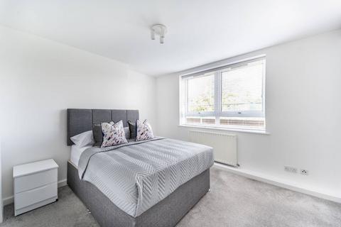 2 bedroom flat to rent, Kew Bridge Court, Chiswick, London, W4