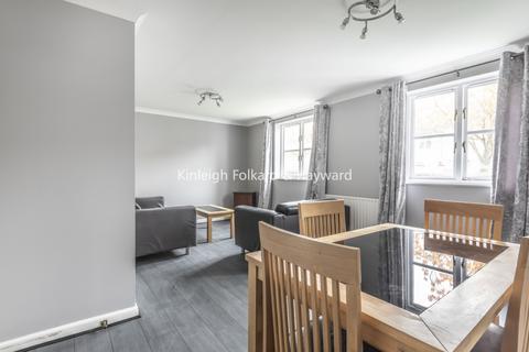 1 bedroom flat to rent, Fitzroy Crescent London W4