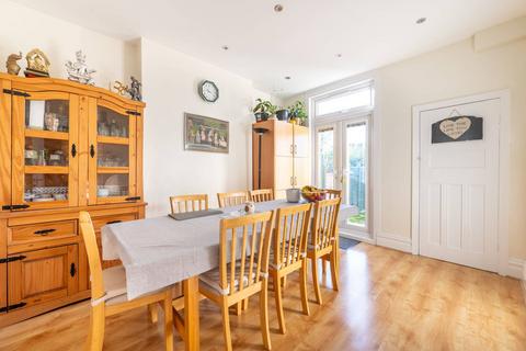 3 bedroom end of terrace house for sale, Park Road, Wembley, HA0