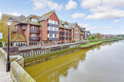 2 bedroom ground floor flat for sale, Queen Street, Arundel, West Sussex