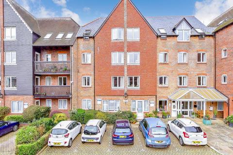 2 bedroom ground floor flat for sale, Queen Street, Arundel, West Sussex