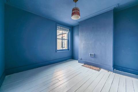 3 bedroom flat for sale, Mowll Street, Oval, London, SW9