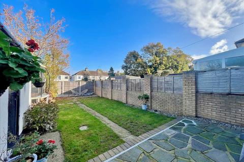 3 bedroom semi-detached house for sale, Leigh on Sea SS9