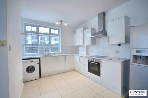 2 bedroom flat to rent, Oakington Avenue, Wembley