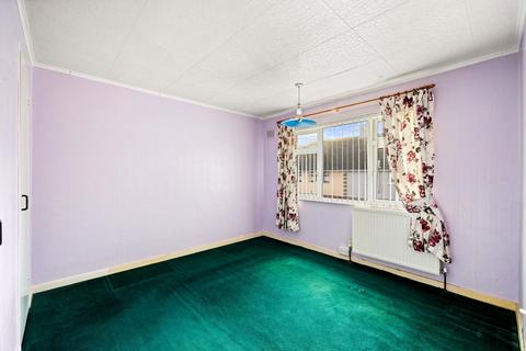 20 Glenfield Road, Dover, CT16 2AL