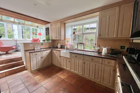 4 bedroom cottage for sale, Greenway Road, Galmpton, Brixham