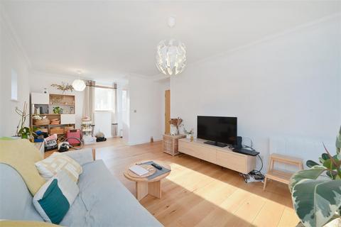 2 bedroom apartment to rent, Tasman Court, 244 Westferry Road, E14