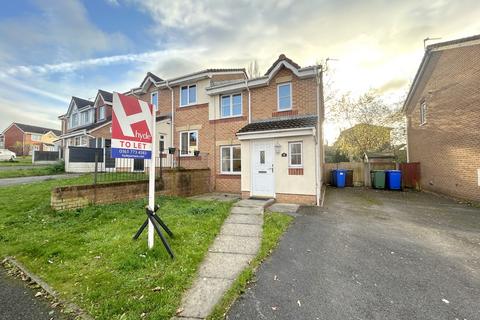 3 bedroom semi-detached house to rent, Radcliffe, Bury M26