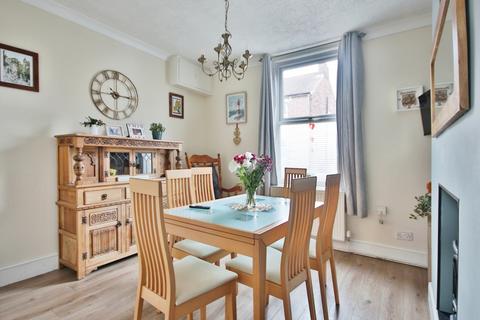 4 bedroom end of terrace house for sale, West Acridge, Barton-Upon-Humber, DN18 5AN