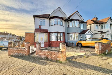 3 bedroom semi-detached house for sale, Kingshill Drive, Harrow HA3