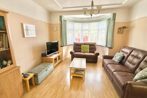 3 bedroom semi-detached house for sale, Kingshill Drive, Harrow HA3