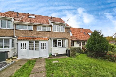 3 bedroom terraced house for sale, Blackrod Close, Toton, NG9 6GQ