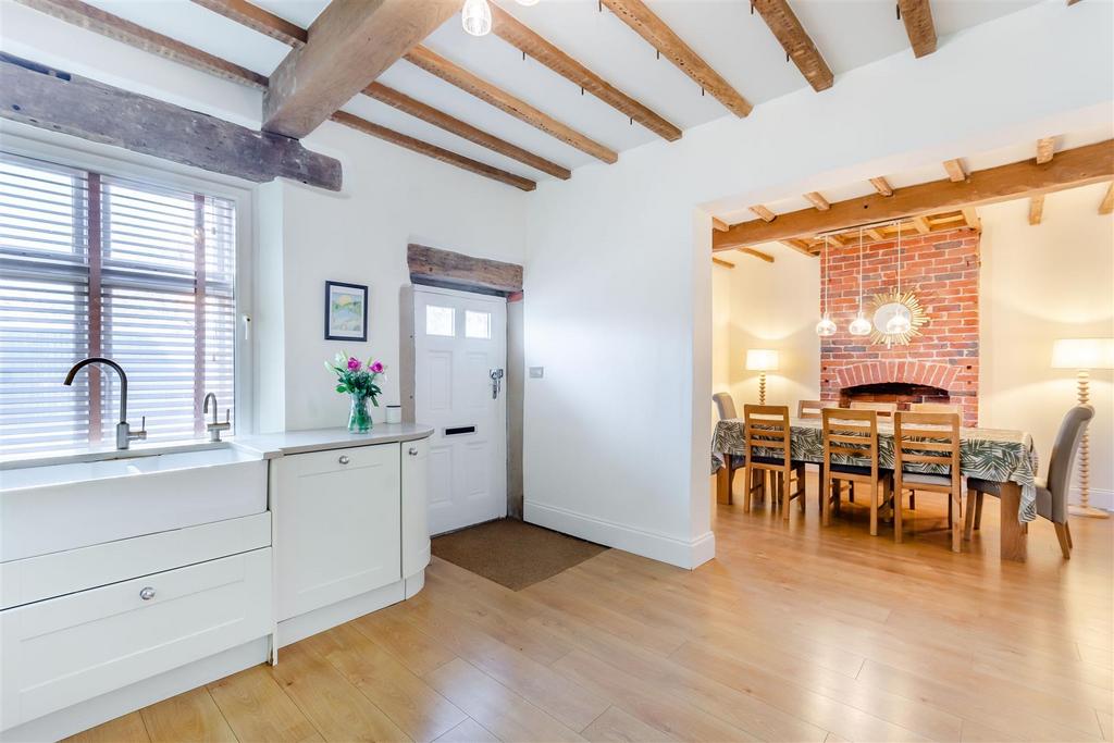 8627605-interior06.jpg